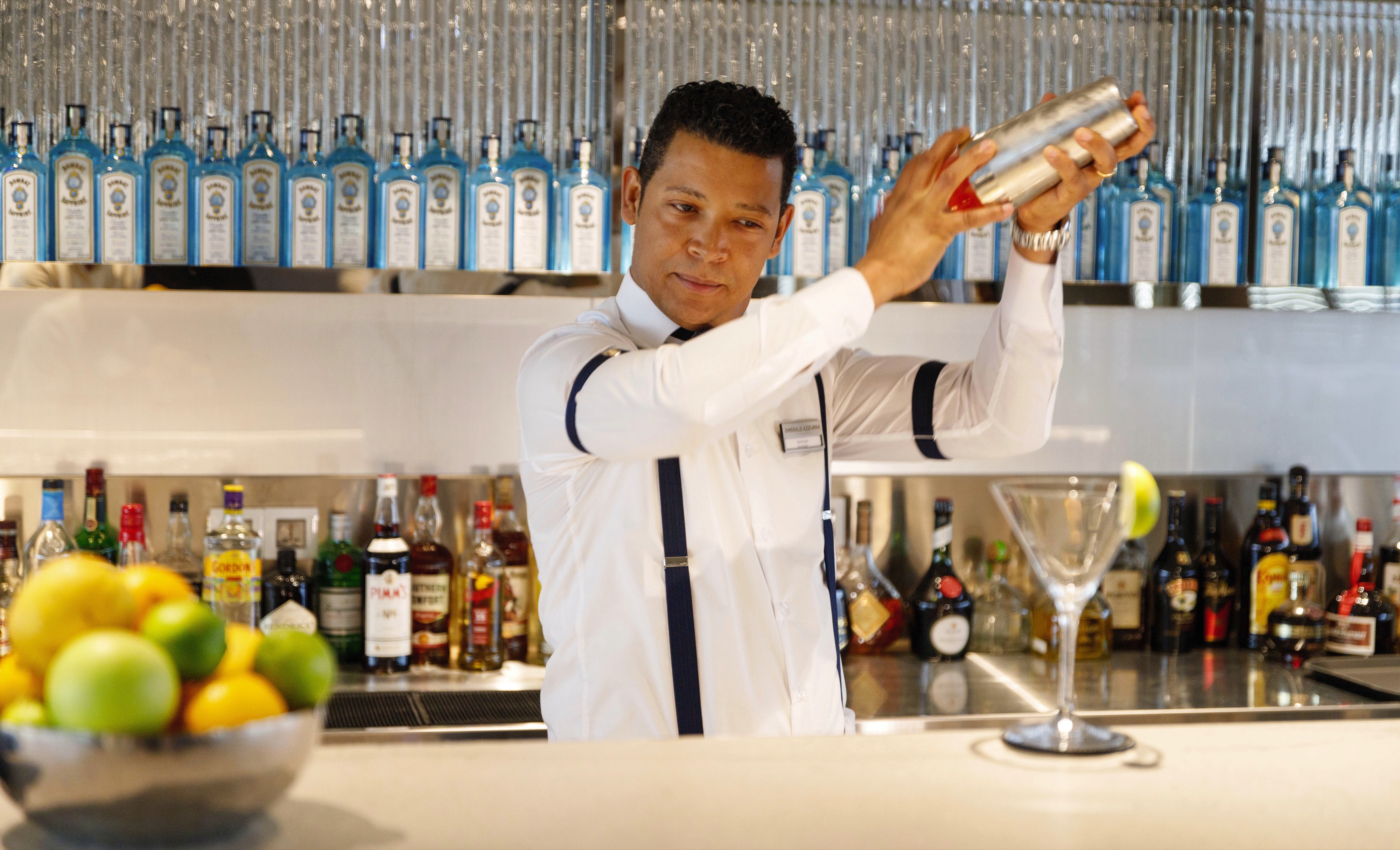 Emerald Sakara - Amici Bar & Lounge